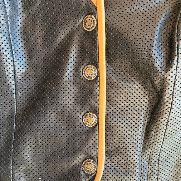 Trisha DeHall Custom Designed Leather Vest Size Medium - Picture 2 of 5